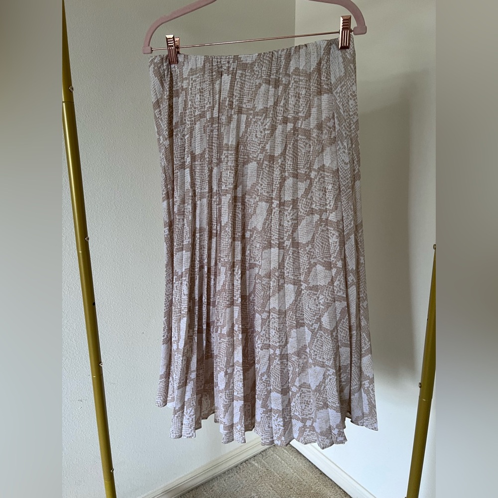Worthington Beige Snake Print A-Line Pleated Midi Skirt Women Medium GUC